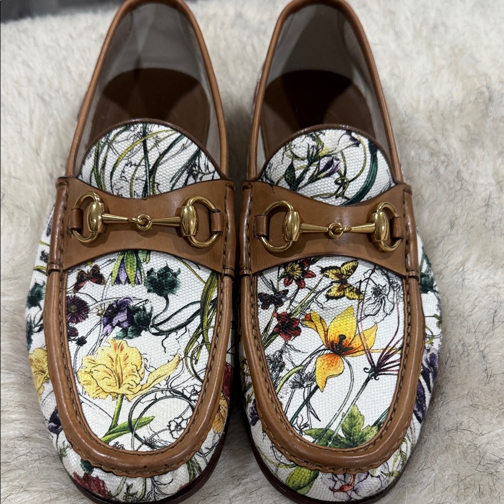 Gucci Floral Print Men's Oxfords with Gold Detail - Picture 3 of 6